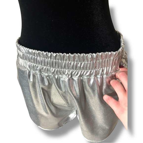 Pumpkino Shiny Silver Retro Inspired Elastic Waist Front Pockets Shorty Shorts - Picture 16 of 16